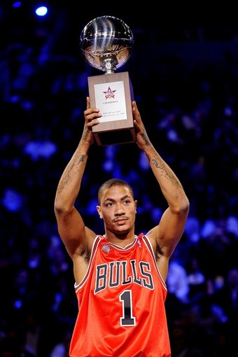 derrick rose dunks on barbosa. derrick rose dunk