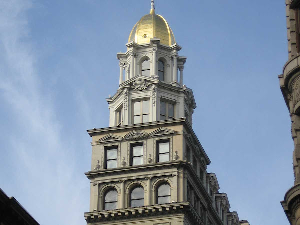 Sohmer Piano Building - The top of the building, at 5th Ave. & 22nd St.