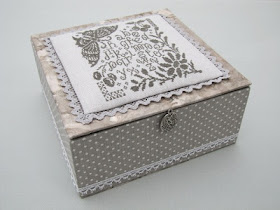 caja, boite, box, cartonnage, punto cruz, point croix, cross stitch