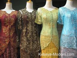 Model kebaya3.jpg