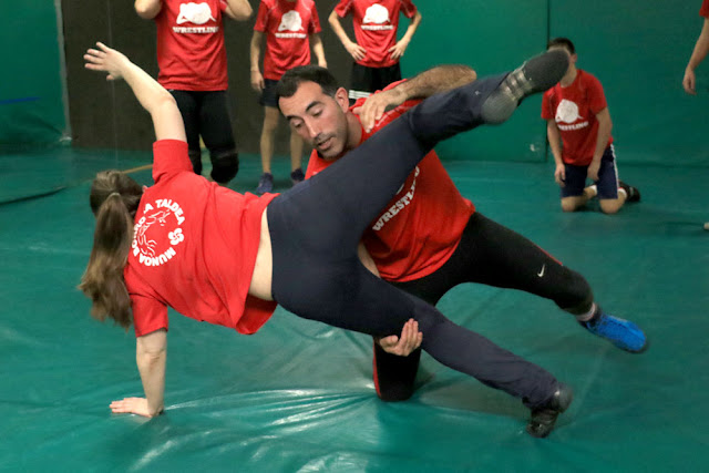 Roberto Hojas, en un entrenamiento del club Munoa