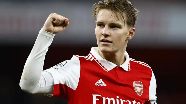 Martin Odegaard lidera al Arsenal