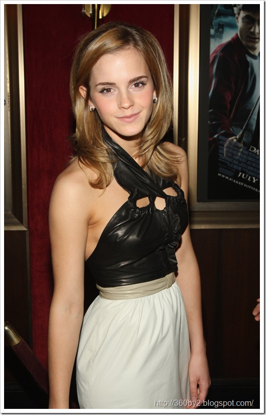 Emma_Watson-NYC_premiere_half_bl-13