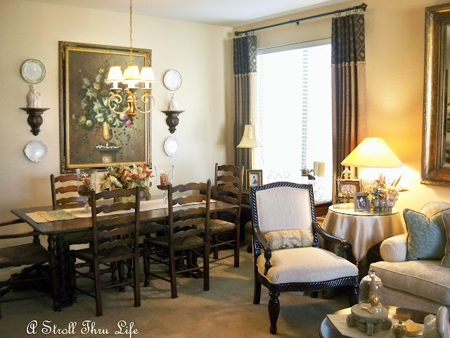 A Stroll Thru Life: Living Room- After Christmas