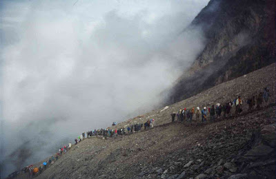 Roopkund, Misteri Danau Tengkorak Di Himalaya [ www.BlogApaAja.com ]