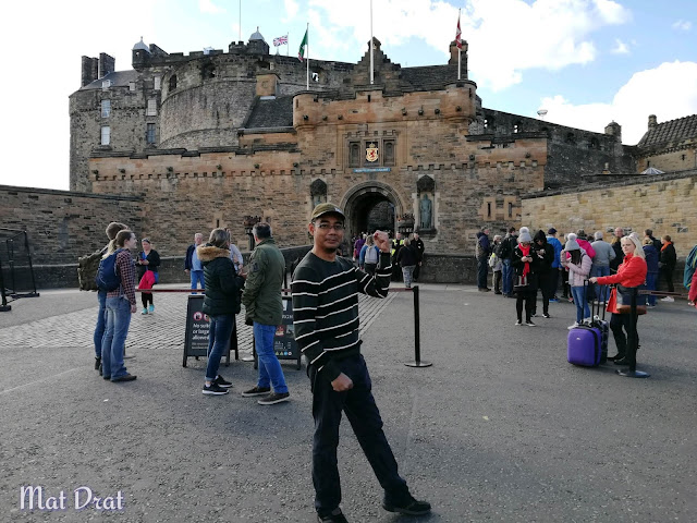 Edinburgh Castle dan Edinburgh Old Town