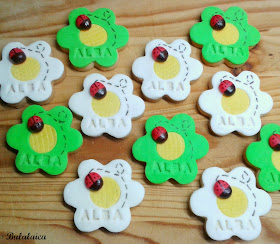 Galletas flor con mariquita