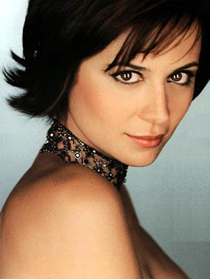 Great and Extremely Hot photos and Video For you Catherine Bell Hair 