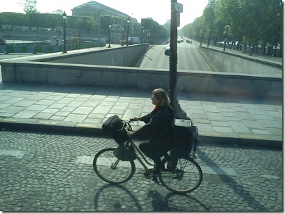 cycling in Paris