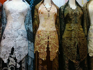 Model Kebaya Modern Terbaru