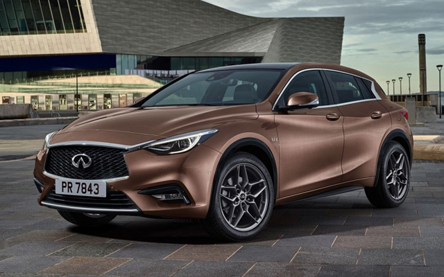 Infiniti Q30