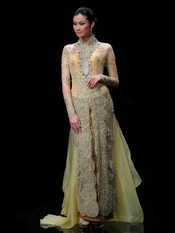 Kumpulan Model Kebaya Modern Gaun Elegan Terbaru  gebeet.com