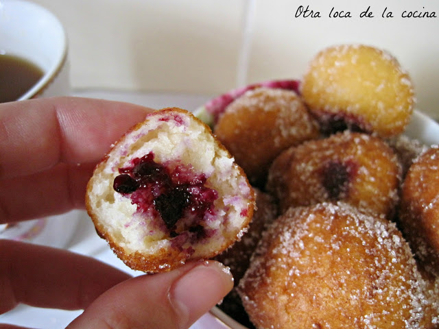 cheese-blueberry-doughnut, buñuelos-de-quark-y-arandanos