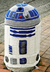 http://www.ravelry.com/patterns/library/lifesize-r2d2-cozy