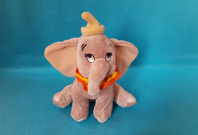 Pelucia Pequena do elefante Dumbo Disney - 19 cm de altura  R$ 25,00
