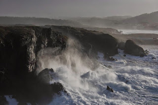 Olas, temporal, norte, viento, lluvia, olas grandes, acantilados, Munimara,