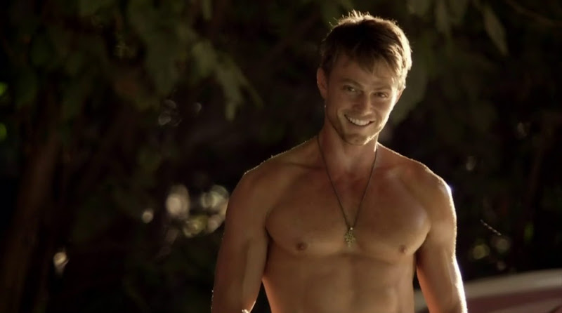 Wilson Bethel Shirtless in Hart of Dixie s1e04