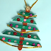 Manualidades navidad niños: árbol hecho con palitos