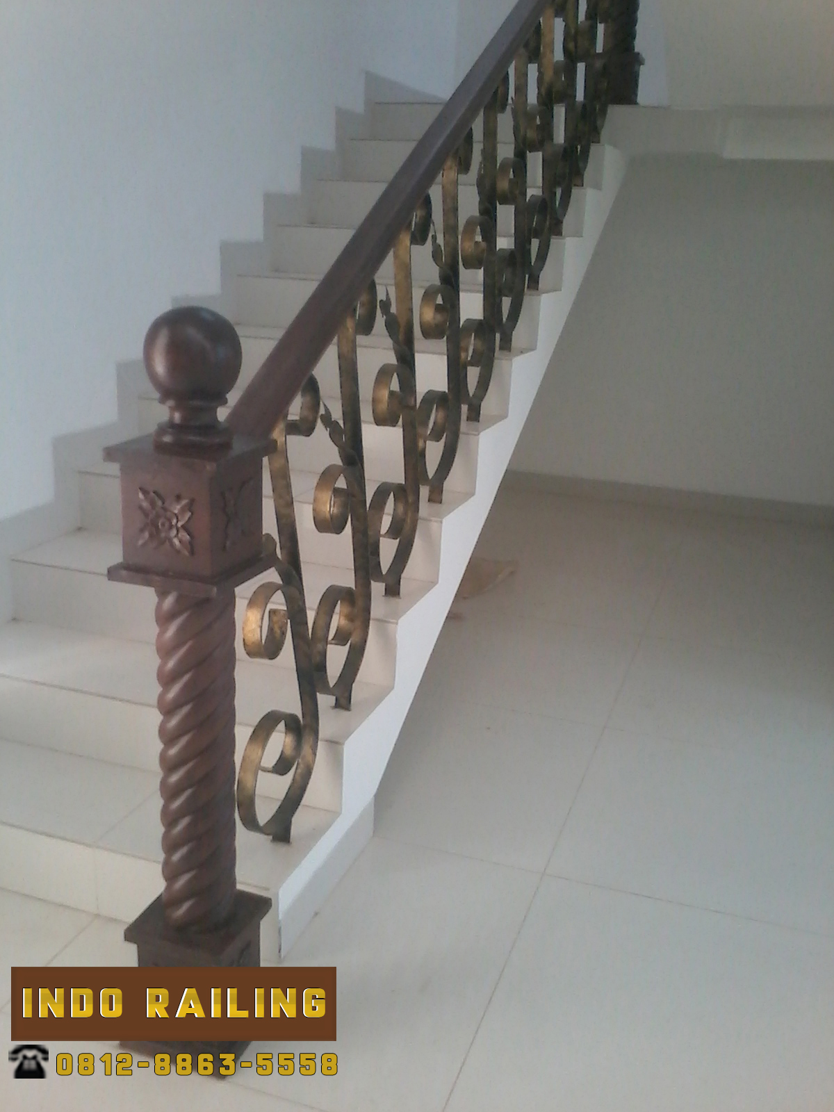 Railing Tangga Kayu Lurus Diukir Indo Railing