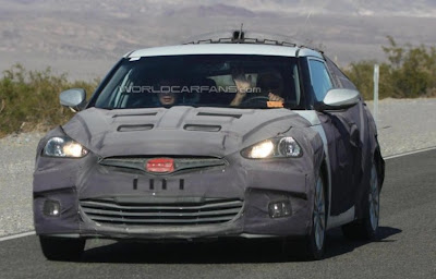 There are new spy photos of 2012 Hyundai Veloster