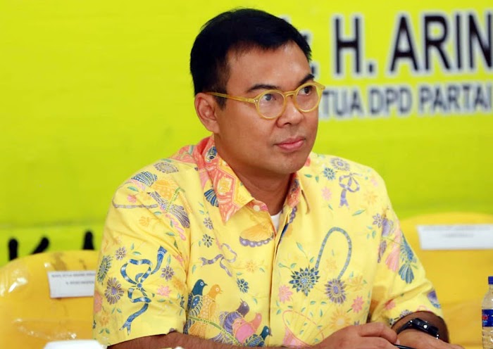 Lengserkan Sekjen Partai Golkar, Rycko Menoza Melenggang ke Senayan