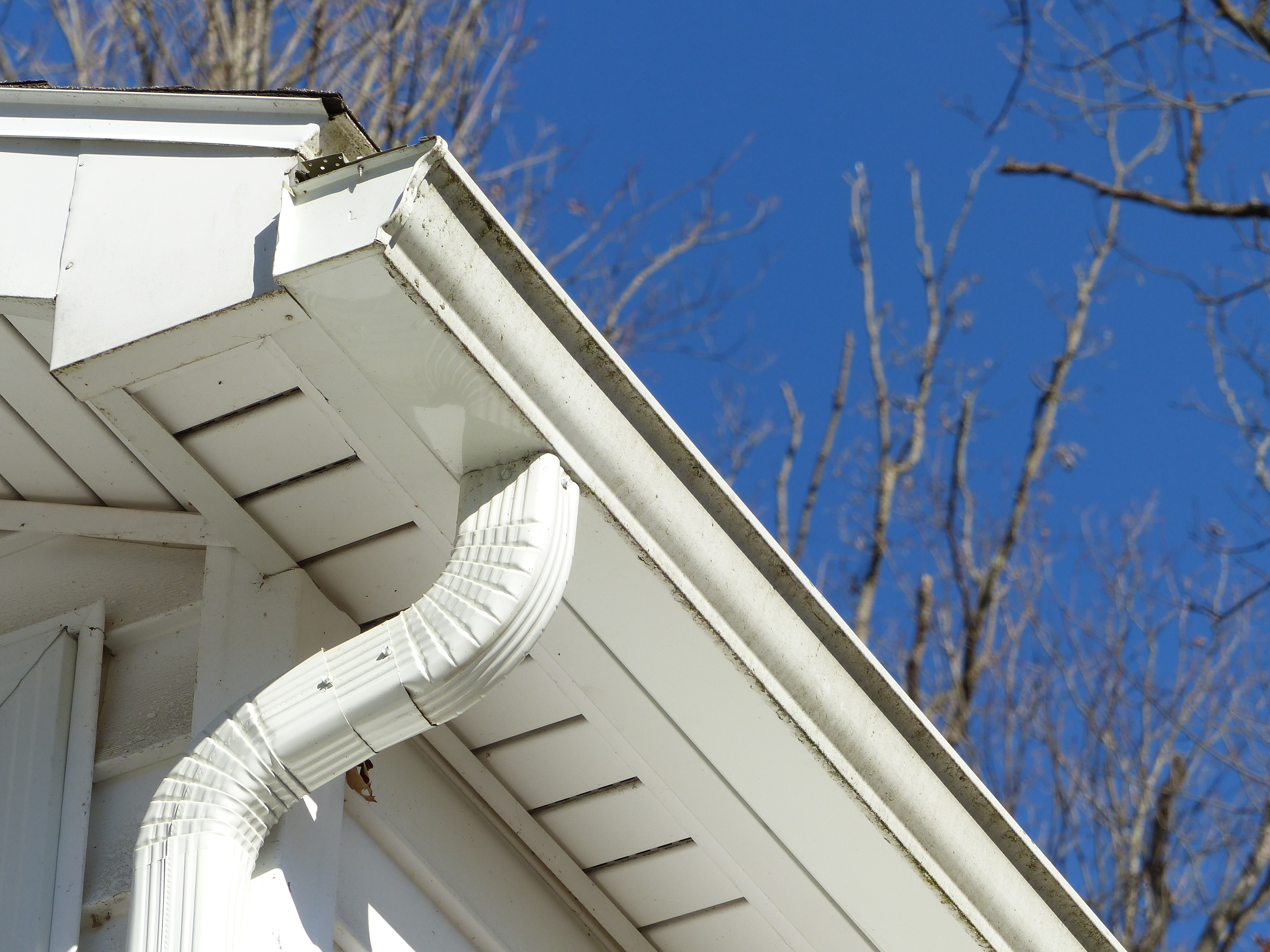 does home insurance cover gutters