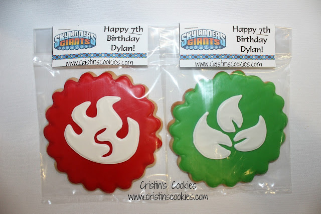 http://www.cristinscookies.com/2013/01/skylander-cookies.html