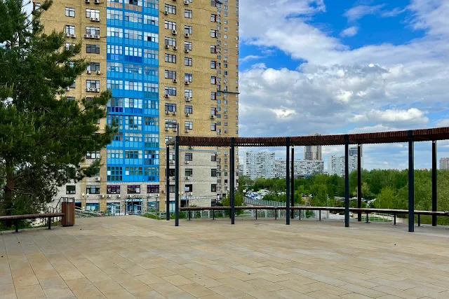 парк «70-летия битвы под Москвой», жилой комплекс «Янтарный город» парк «70-летия битвы под Москвой», жилой комплекс «Янтарный город»
