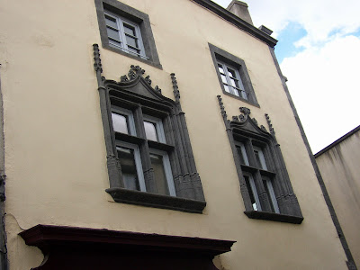 Photo de belles portes et fenêtres d'Auvergne