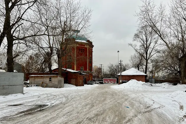 Николаевский тупик, дворы, бывшая водонапорная башня станции Николаевка (построена в начале XX века)