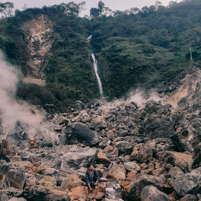 Curug Cikawah Ciasmara Bogor