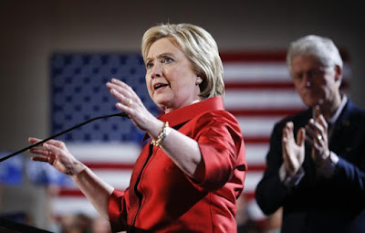 Hillary Clinton Memangkan Penghargaan Wanita Dalam Pengambilan Atas Kemenangan Shanders di Nevada