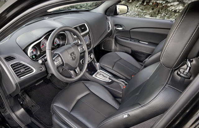 2011_Dodge_Avenger_Dashboard