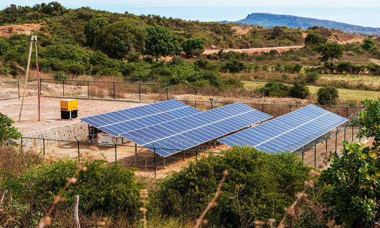 La BEI a décaissé 10 millions d’euros entre avril et juin 2023 pour WeLight afin d’avancer dans la construction de 120 mini-réseaux solaires à Madagascar.