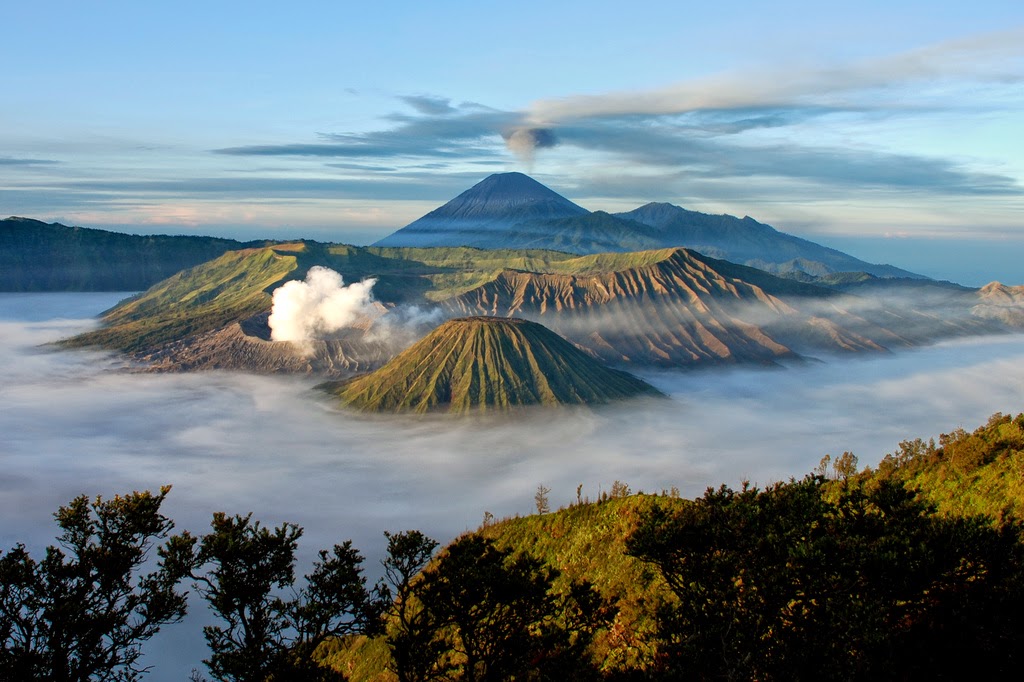  Gambar  Pegunungan Terindah Di Indonesia   Foto Gambar  Terbaru
