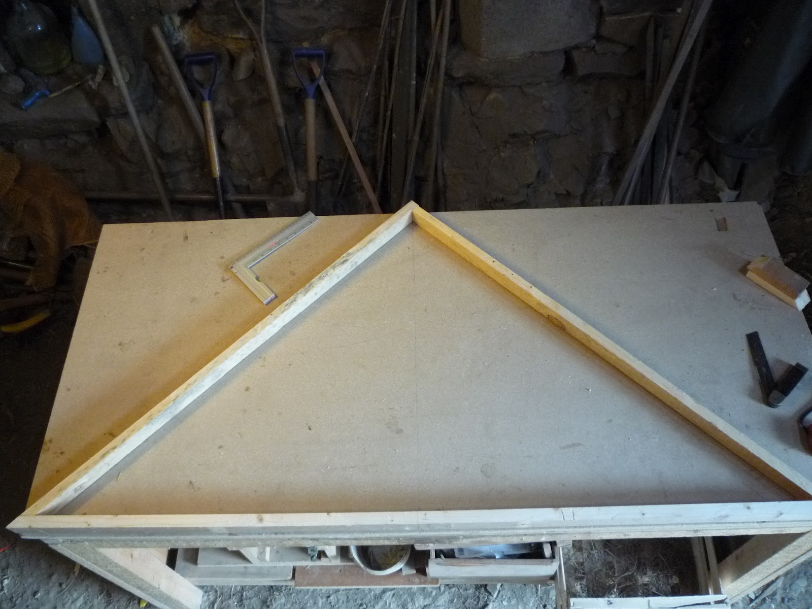 Building a Pallet Wood Hen House Chicken Coop and Prototype Tiny House 