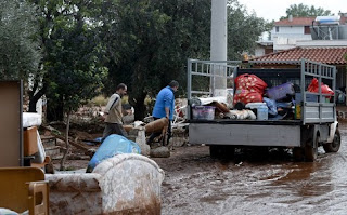 θρήνος για τους 19 νεκρούς στη λασπωμένη Μάνδρα