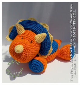 PP005 - Pillow Pal Triceratops 1