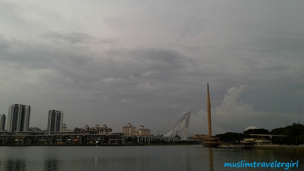 19+ Gambar Awan Senja Keren - Pemandangan Indah Sekali