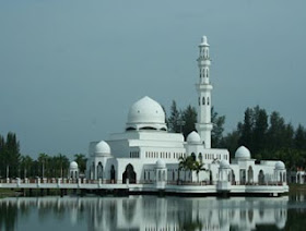 Masjid Terapung Kuala Terengganu