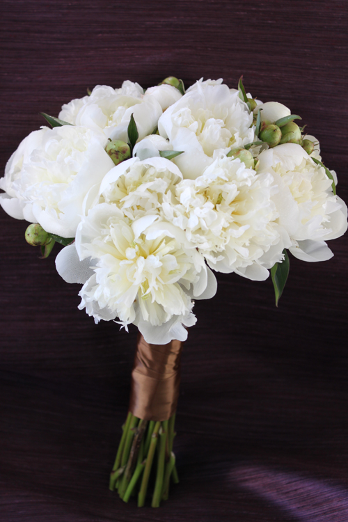 So when I saw this gorgeous wedding bouquets from Fluerology I was excited