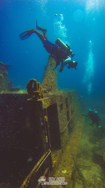 Diving at The Taaras Redang Beach and Spa Resort - Pulau Redang House Reef Cliff Cave Ship wreck underwater