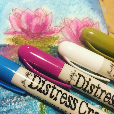 making_art_with_distress_crayons