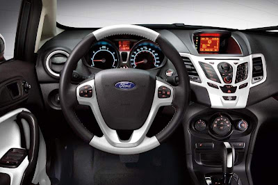 2012 ford fiesta interior.