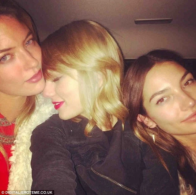 Karlie Kloss and Taylor Swift rumoured to be in a lesbian relationship