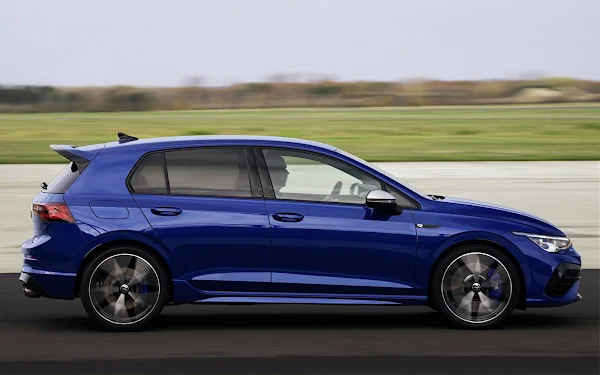 Volkswagen Golf R 2020 precificado a R$ 266 mil - Europa