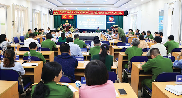 Quang cảnh tiếp đoàn thành phố kiểm tra thực hiện Đề án 06 tại quận. (Ảnh: MD) Quang cảnh tiếp đoàn thành phố kiểm tra thực hiện Đề án 06 tại quận. (Ảnh: MD)