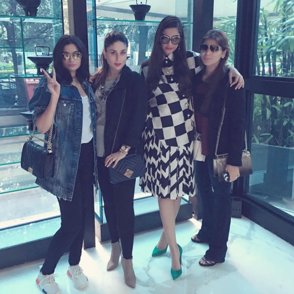 Rhea Kapoor -  Kareena Kapoor Khan Sonam Kapoor and a friend