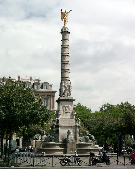 Fontaine du Palmier, Place du Châtelet, Quartier Saint-Germain-l'Auxerrois, 1st arrondissement, Paris