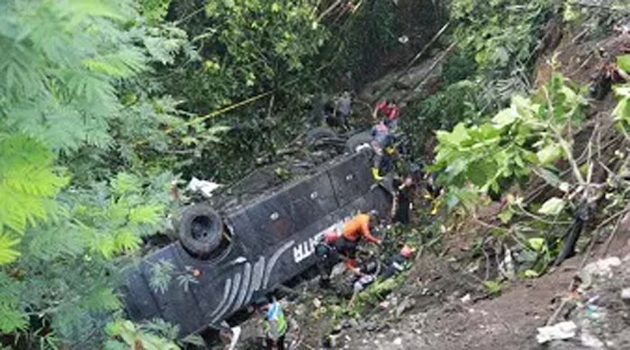 Mobil Dinas Polisi Jatuh ke Jurang, Kapolsek Ikut Jadi Korban